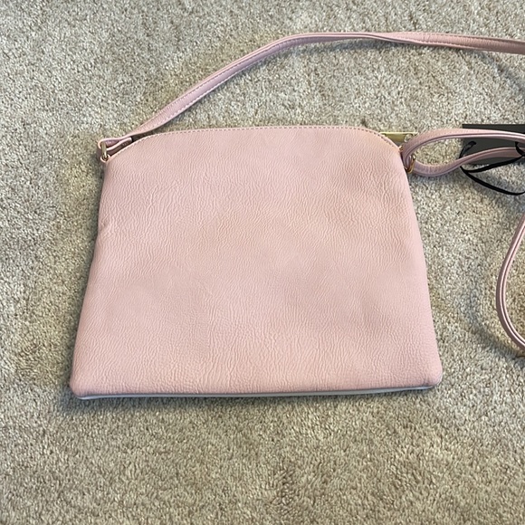 Deluxity NWT Pink & White cross body - Picture 2 of 3